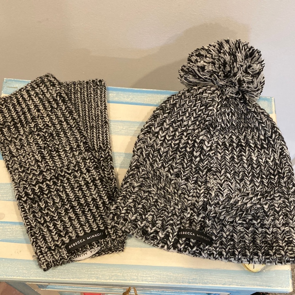 Rebecca Minkoff Women’s marled knit beanie and arm warmer set
